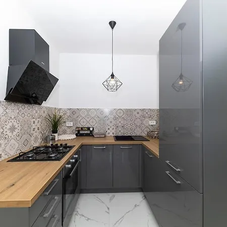 Вилла Sunrise, Beautiful Penthouse With Jacuzzi *