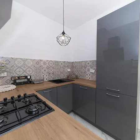 Вилла Sunrise, Beautiful Penthouse With Jacuzzi