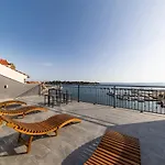 Villa Sunrise, Beautiful Penthouse With Jacuzzi
