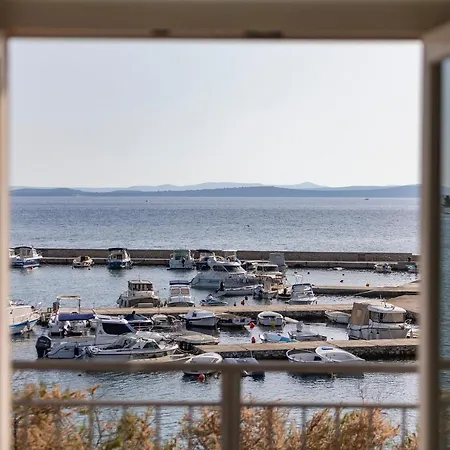 Sunrise, Beautiful Penthouse With Jacuzzi Villa *