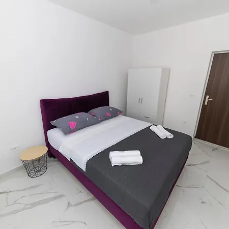 Sunrise, Beautiful Penthouse With Jacuzzi Villa Petrcane